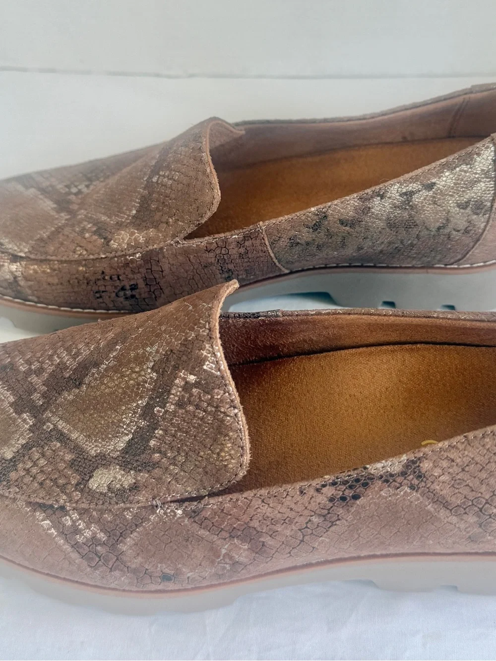 Vionic Kensley Women's 9.5 Slip On Leather Loafers Brown Metallic Snake NWT